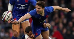 Dupont wins third Six Nations player award