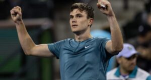Draper beats Murray to reach Indian Wells last 16