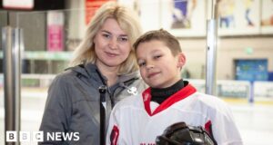 Ukrainian boy joins Swindon ice hockey team after rink bombed