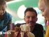 Orlando Bloom surprises children in Kyiv