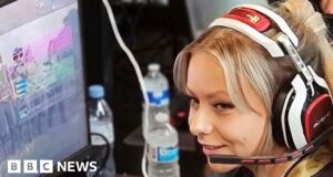 Esports: The female Call of Duty gamer making history