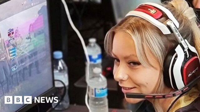 Esports: The female Call of Duty gamer making history