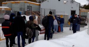 CNN follows migrants illegally entering Canada from New York road