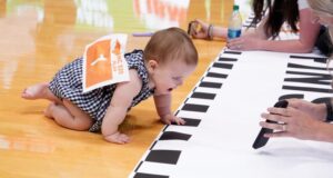 Come-from-behind winner in baby race delights crowd