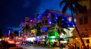 Miami Beach can party all night after booze ban halted