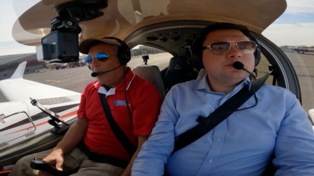 See pilot’s runway view and how he navigates close calls