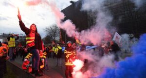 Paris is burning: Protesters set city ablaze