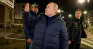 Mariupol visit ‘a sign to the Russian people he is in charge’