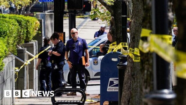 Louisville, Kentucky: Gunman kills four in bank shooting
