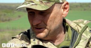 Ukraine war: Bakhmut defenders worry about losing support