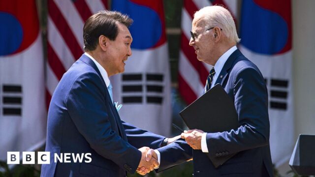 US and South Korea agree key nuclear weapons deal