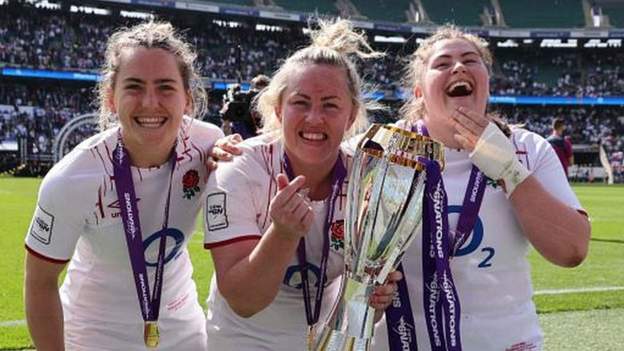 Record crowd as England seal Six Nations Grand Slam