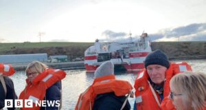 Sudden mechanical failure likely cause of Orkney ferry grounding