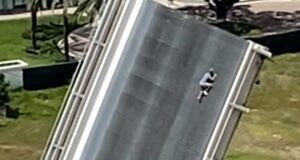 Video: Florida drawbridge climber goes viral after daring ascent