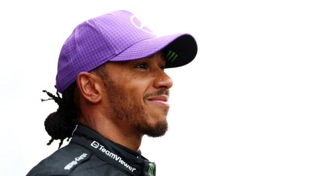 230401064913-01-lewis-hamilton-australia-grand-prix-0401.jpg