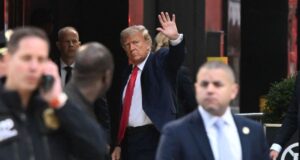 Video: Watch Trump arrive in New York for his arraignment