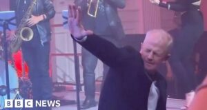 Man does worm as Rita Ora sings, she loves it
