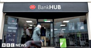 Branch closures prompt calls for high street bank hubs
