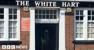 Grays pub that displayed golly dolls closes after supplier boycott