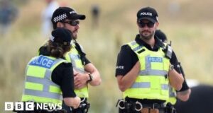Police Scotland officers ordered to shave off beards