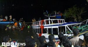 India Kerala: At least 21 dead as boat capsizes