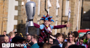 Tens of thousands celebrate Burnley’s Championship title win